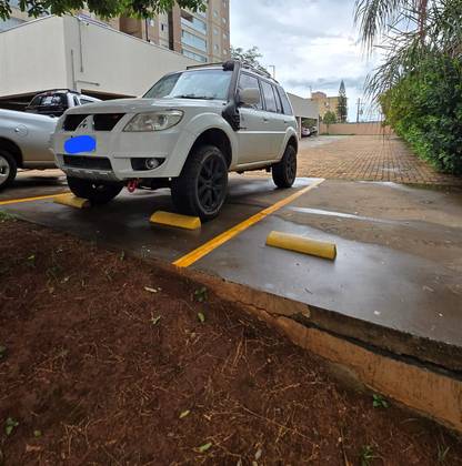MITSUBISHI PAJERO TR4 2.0 4X4 16V 140CV FLEX 4P AUTOMÁTICO